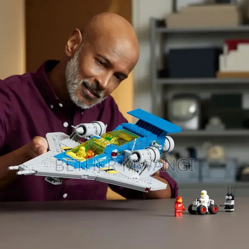 Lego Icons Galaxy Explorer