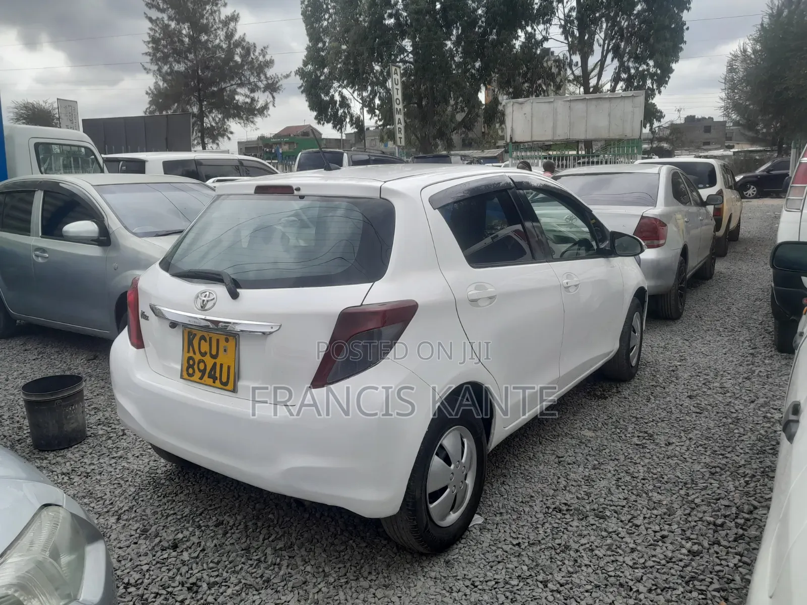 Toyota Vitz 2012 White