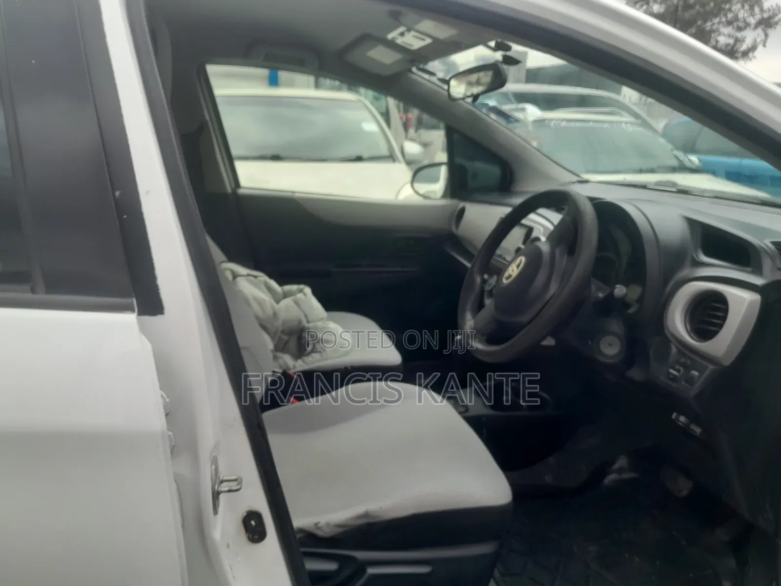 Toyota Vitz 2012 White