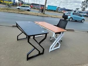 Modern Metallic Stand Office Desk.