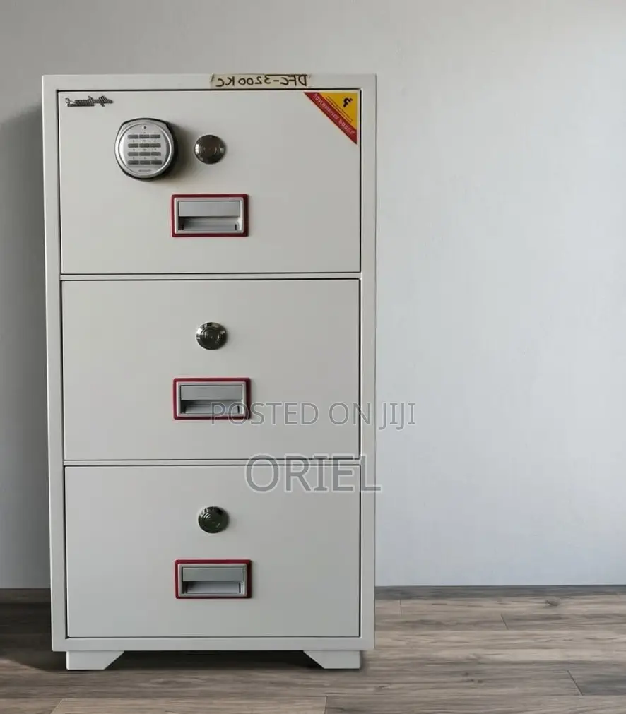 Diplomat Digital Safe : 3-Drawer Diplomat Electronic Security Safe