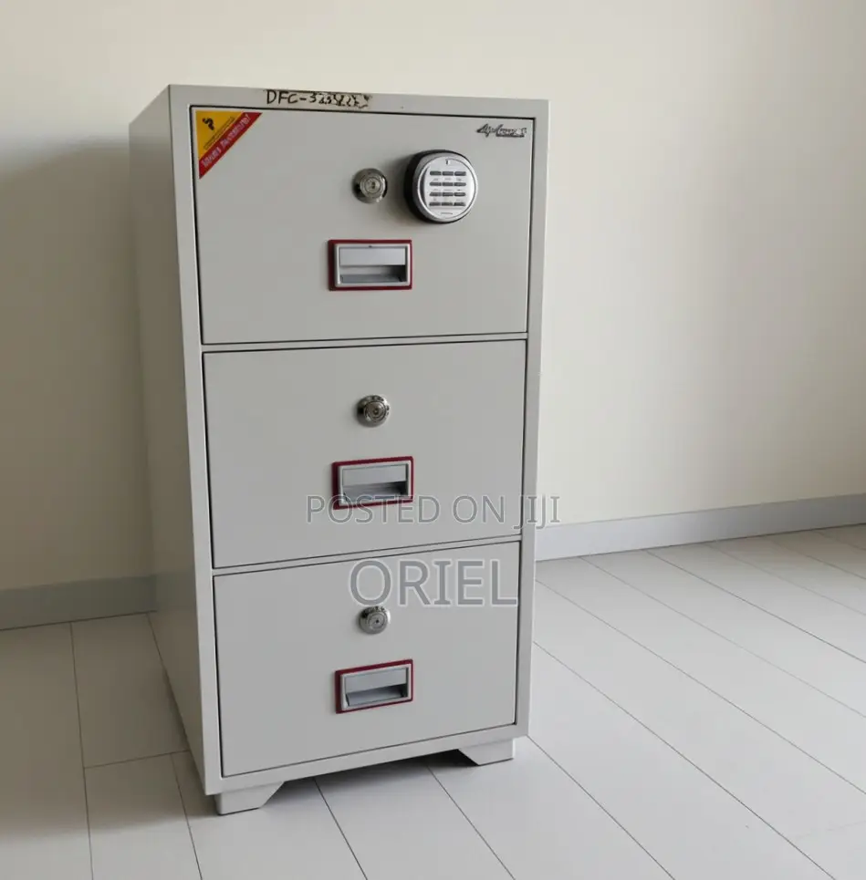 Diplomat Digital Safe : 3-Drawer Diplomat Electronic Security Safe