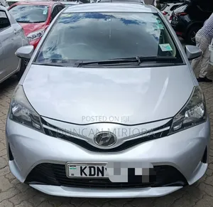 Toyota Vitz 2016 Gray