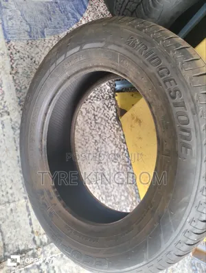 205/65r16 Slightly Used Bridgestone Tyre Available