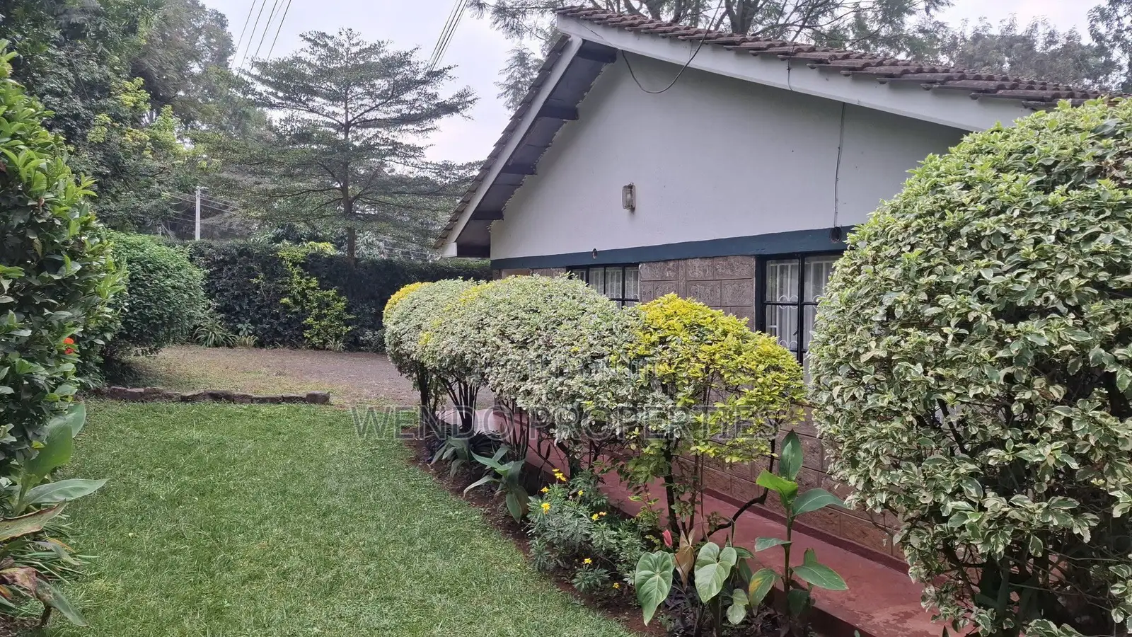 3bdrm Bungalow in Karen C for rent