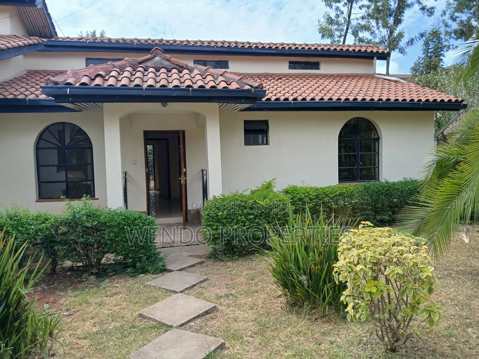 3bdrm Bungalow in Karen C for rent