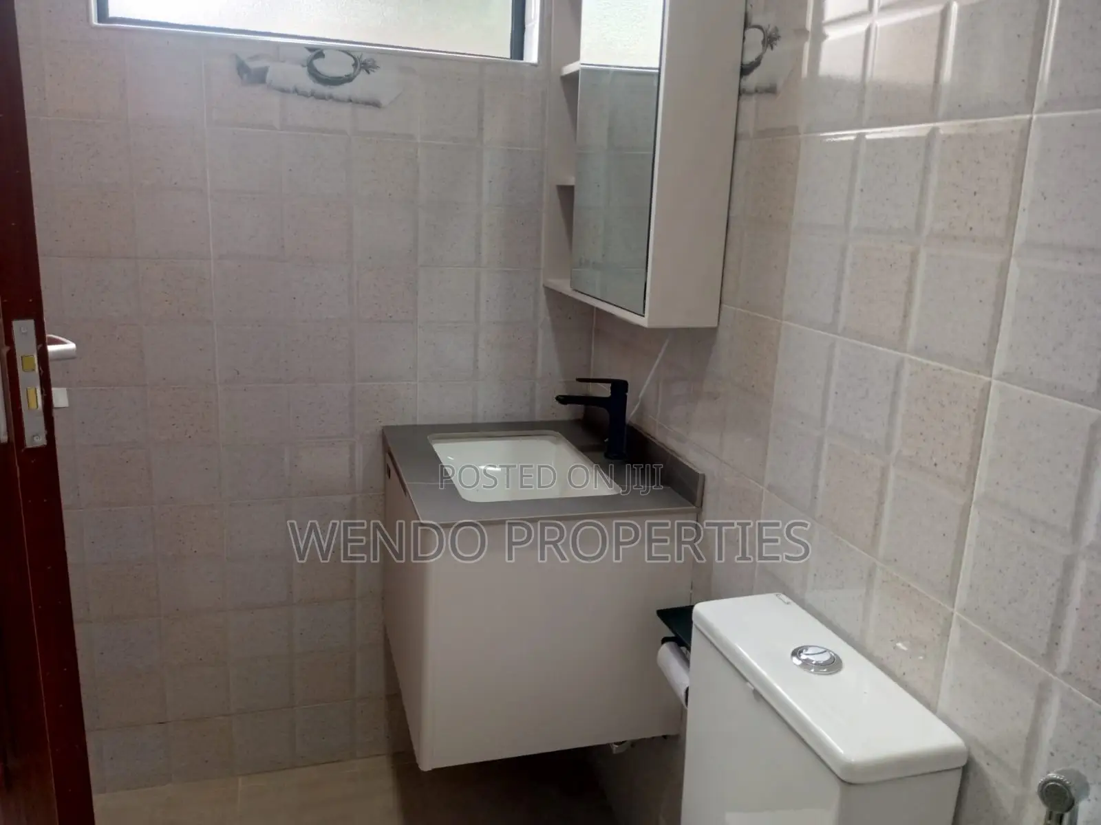 3bdrm Apartment in Master Lake View for sale