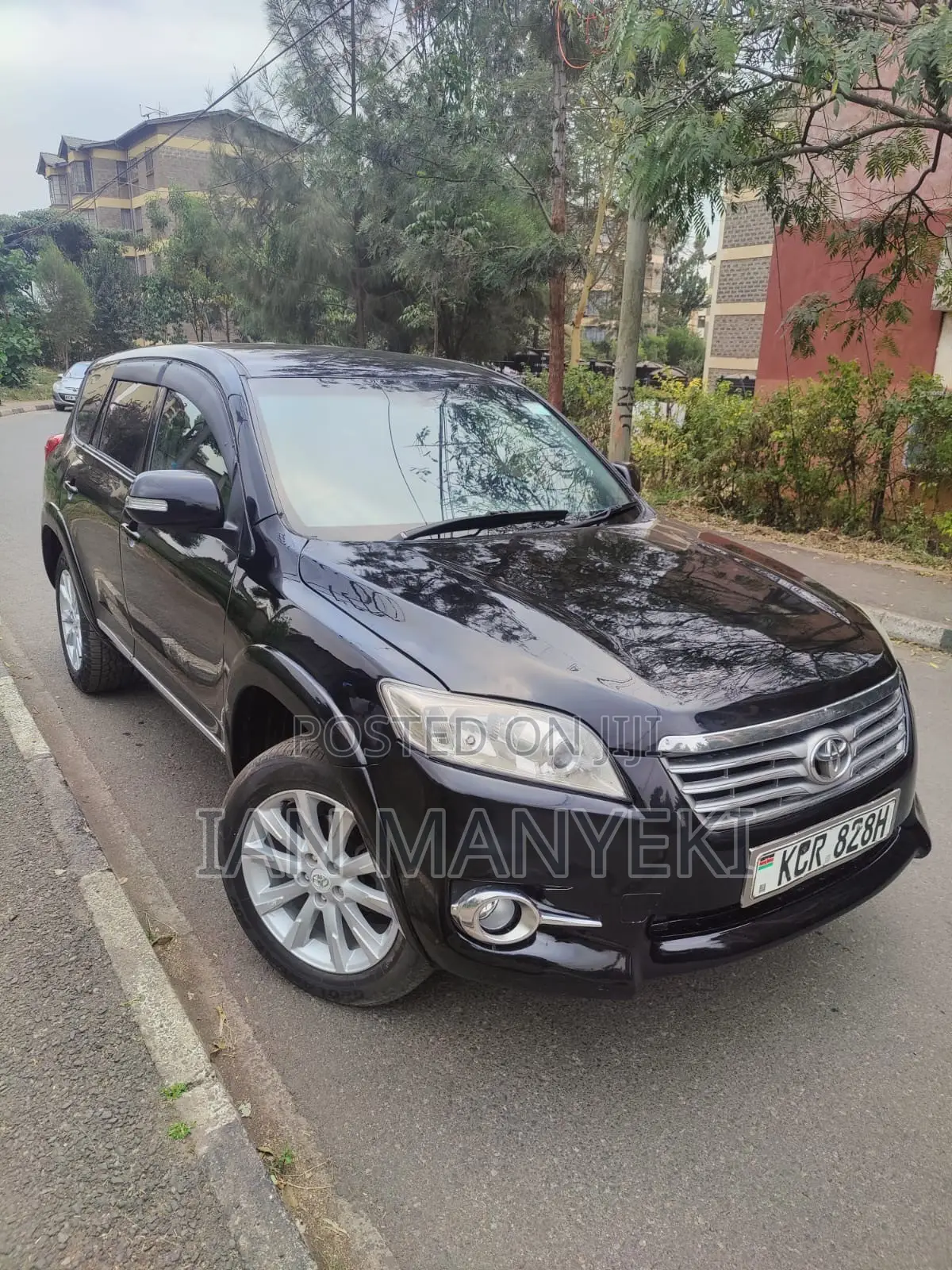 Toyota Vanguard 2012 Black
