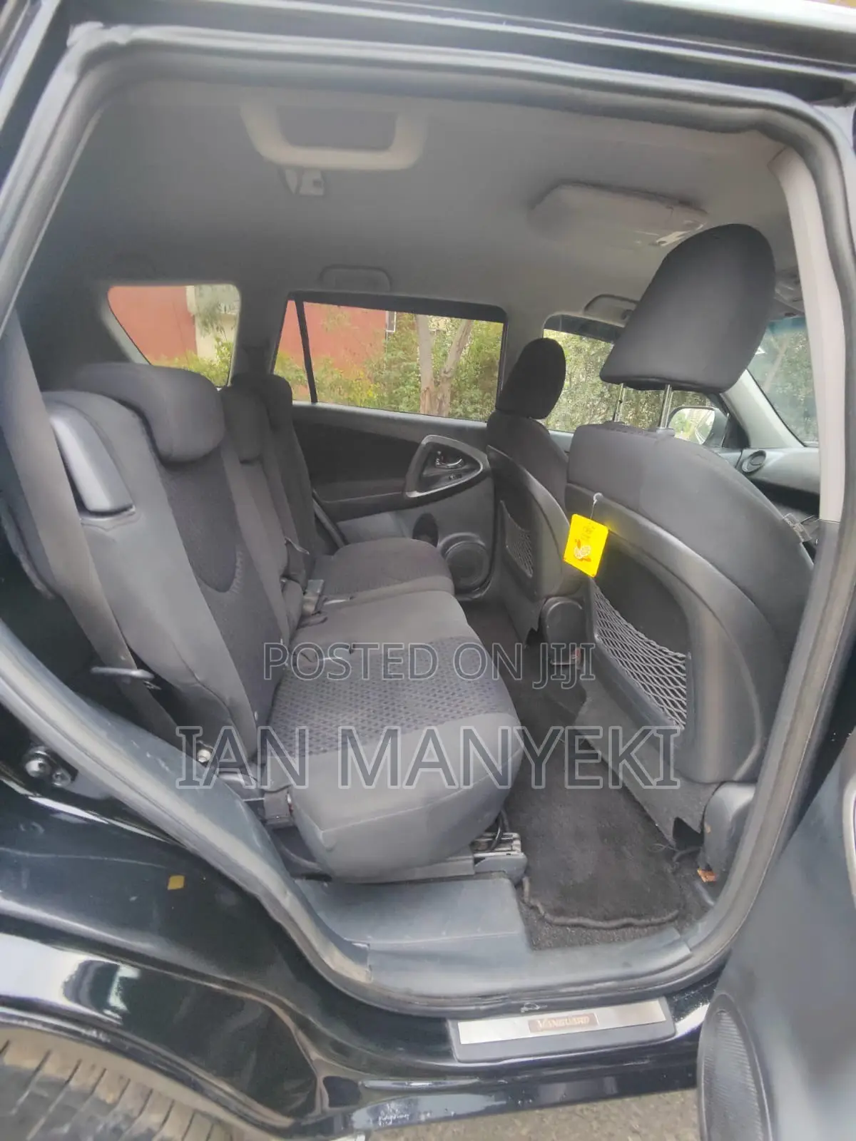 Toyota Vanguard 2012 Black