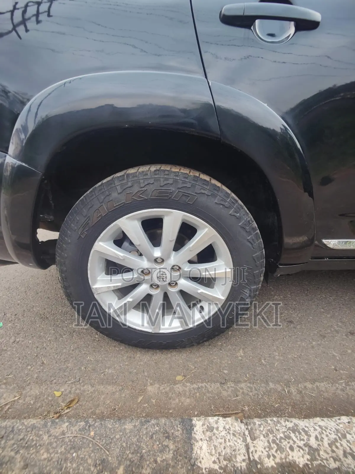 Toyota Vanguard 2012 Black