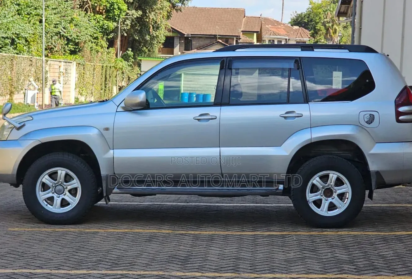 Toyota Land Cruiser Prado 2006 Silver