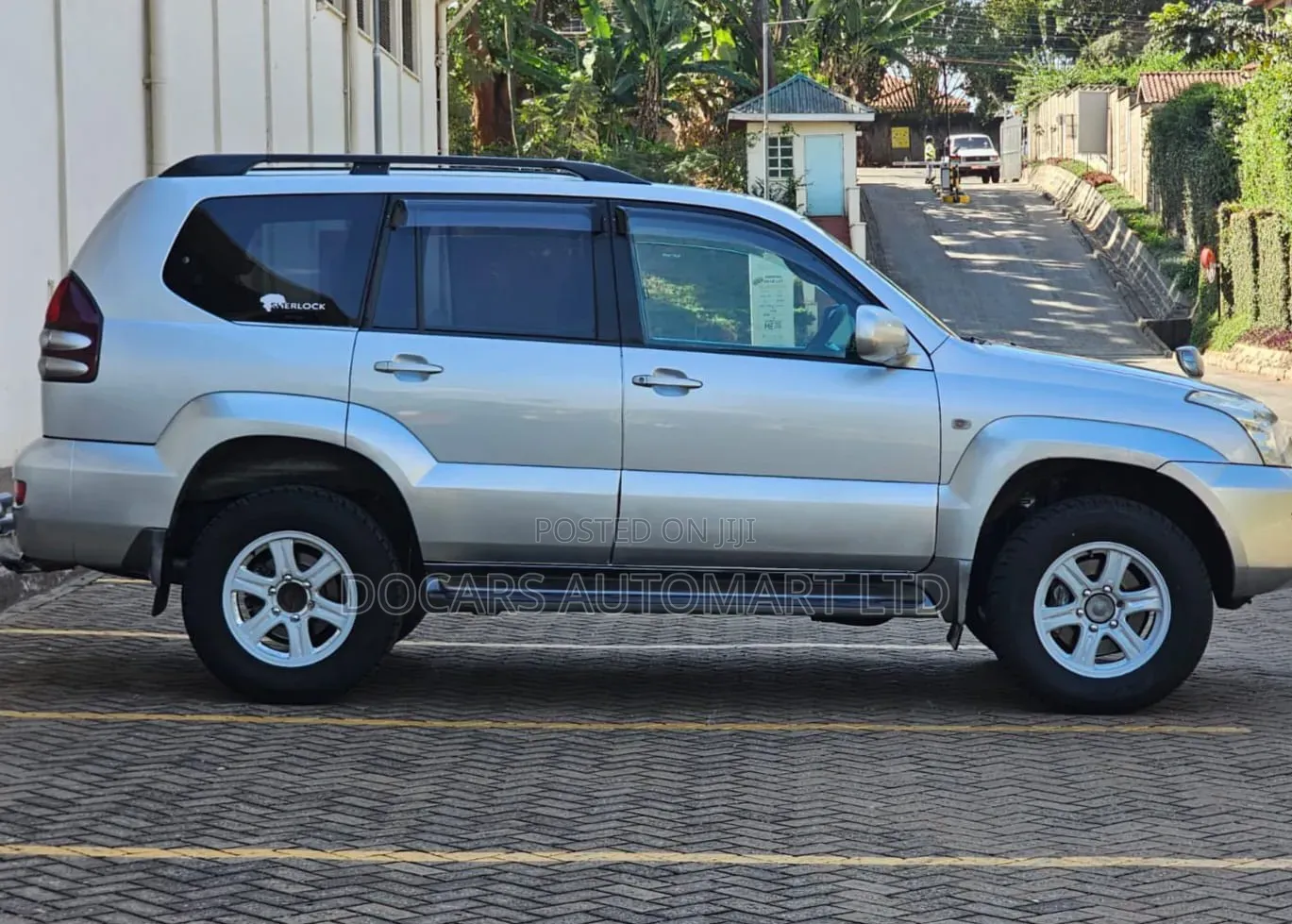 Toyota Land Cruiser Prado 2006 Silver