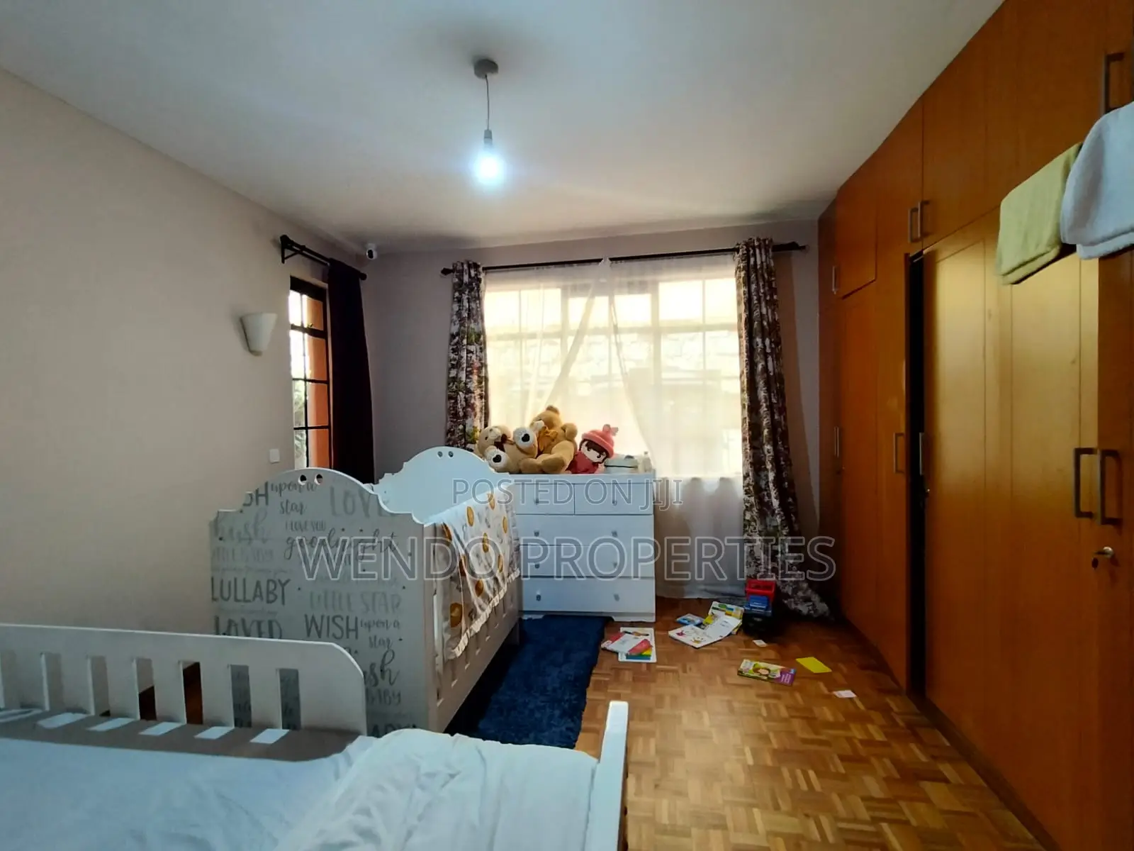 3bdrm Apartment in Valley Arcade for sale