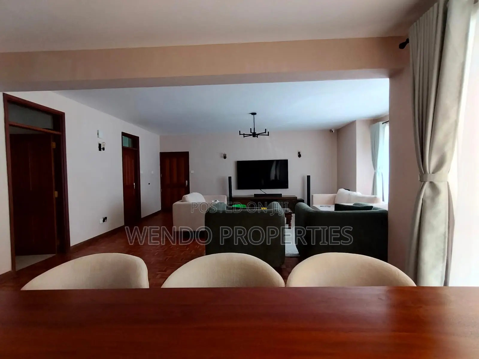 3bdrm Apartment in Valley Arcade for sale