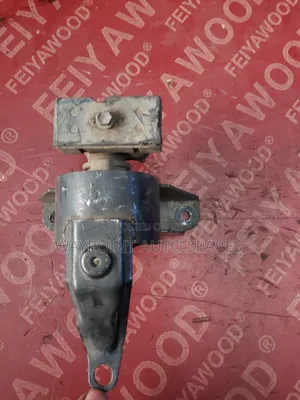 Toyota AE,110 Engine Mount