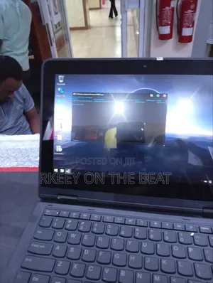 Laptop Lenovo Yoga 11e 4GB Intel Celeron SSD 128GB