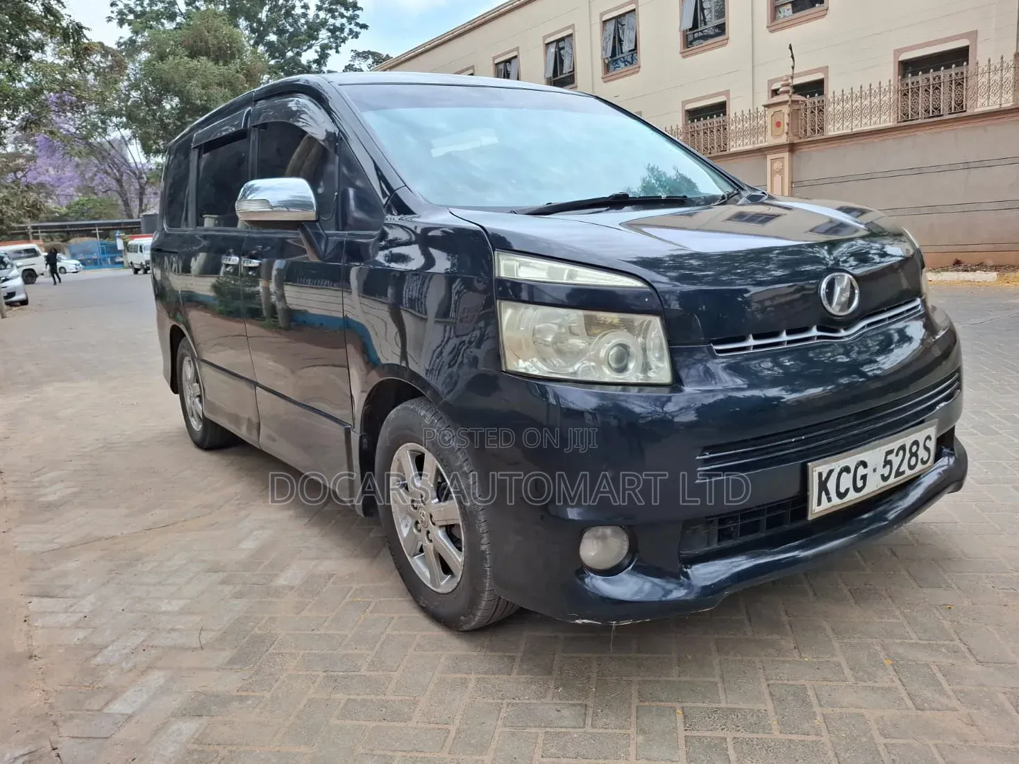 Toyota Voxy 2010 Black