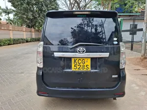 Toyota Voxy 2010 Black