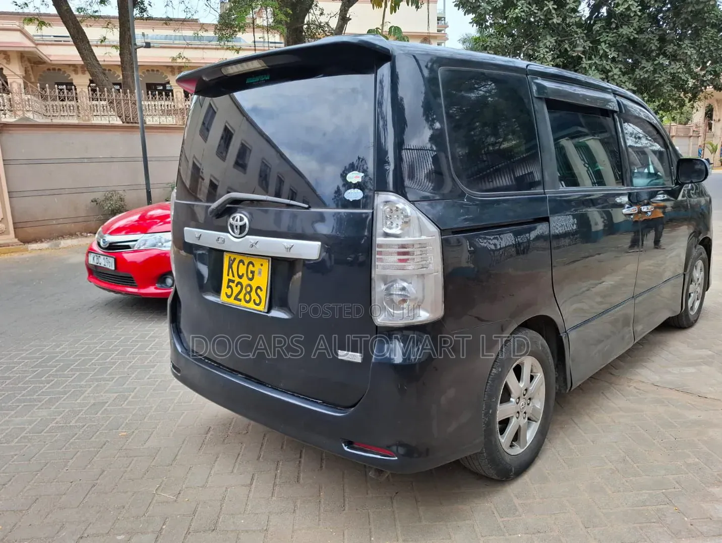 Toyota Voxy 2010 Black