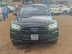 Audi Q5 2.0T Tech Premium AWD quattro 2018 Black