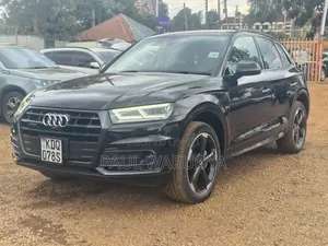 Audi Q5 2.0T Tech Premium AWD quattro 2018 Black