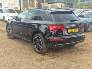 Audi Q5 2.0T Tech Premium AWD quattro 2018 Black