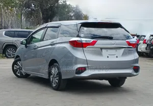 Honda Fit Shuttle 1.5 Hybrid 2WD 2019 Silver