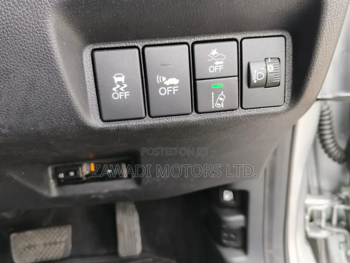 Honda Fit Shuttle 1.5 Hybrid 2WD 2019 Silver