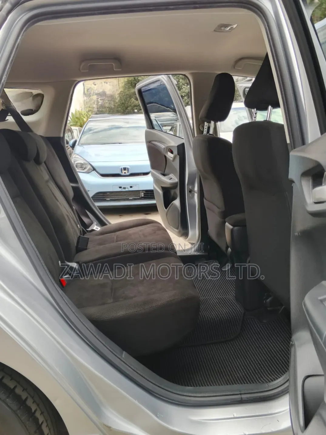 Honda Fit Shuttle 1.5 Hybrid 2WD 2019 Silver