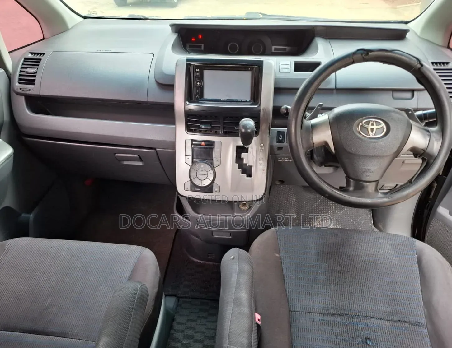 Toyota Voxy 2010 Black