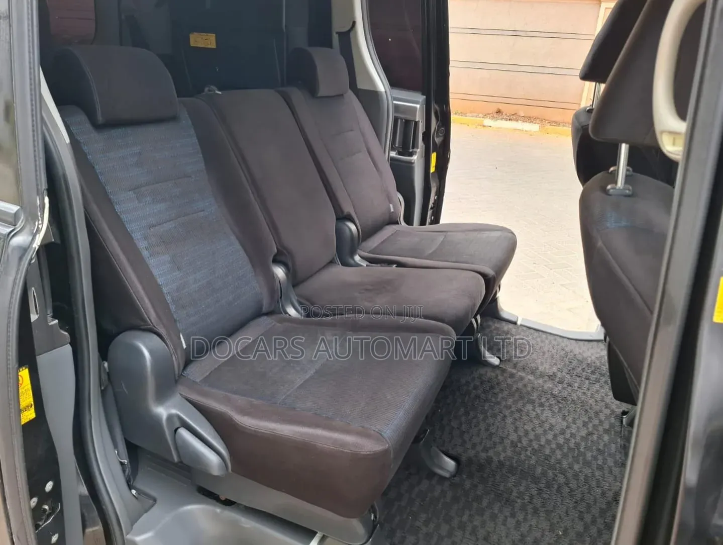 Toyota Voxy 2010 Black