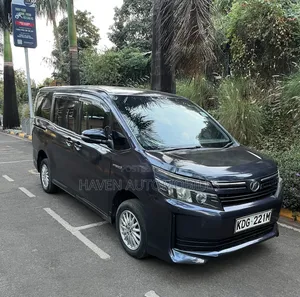 Toyota Voxy 2015 Black