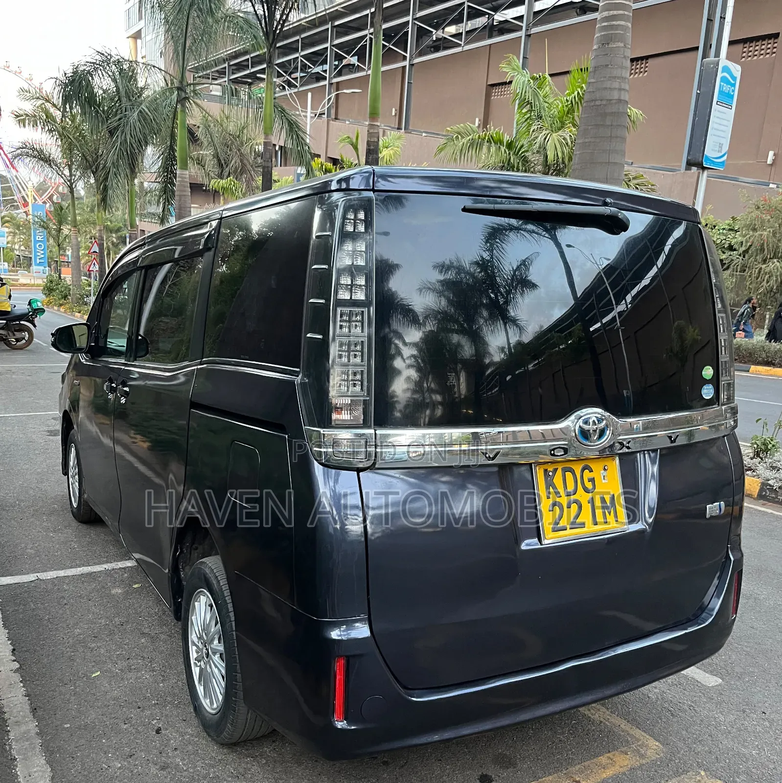 Toyota Voxy 2015 Black