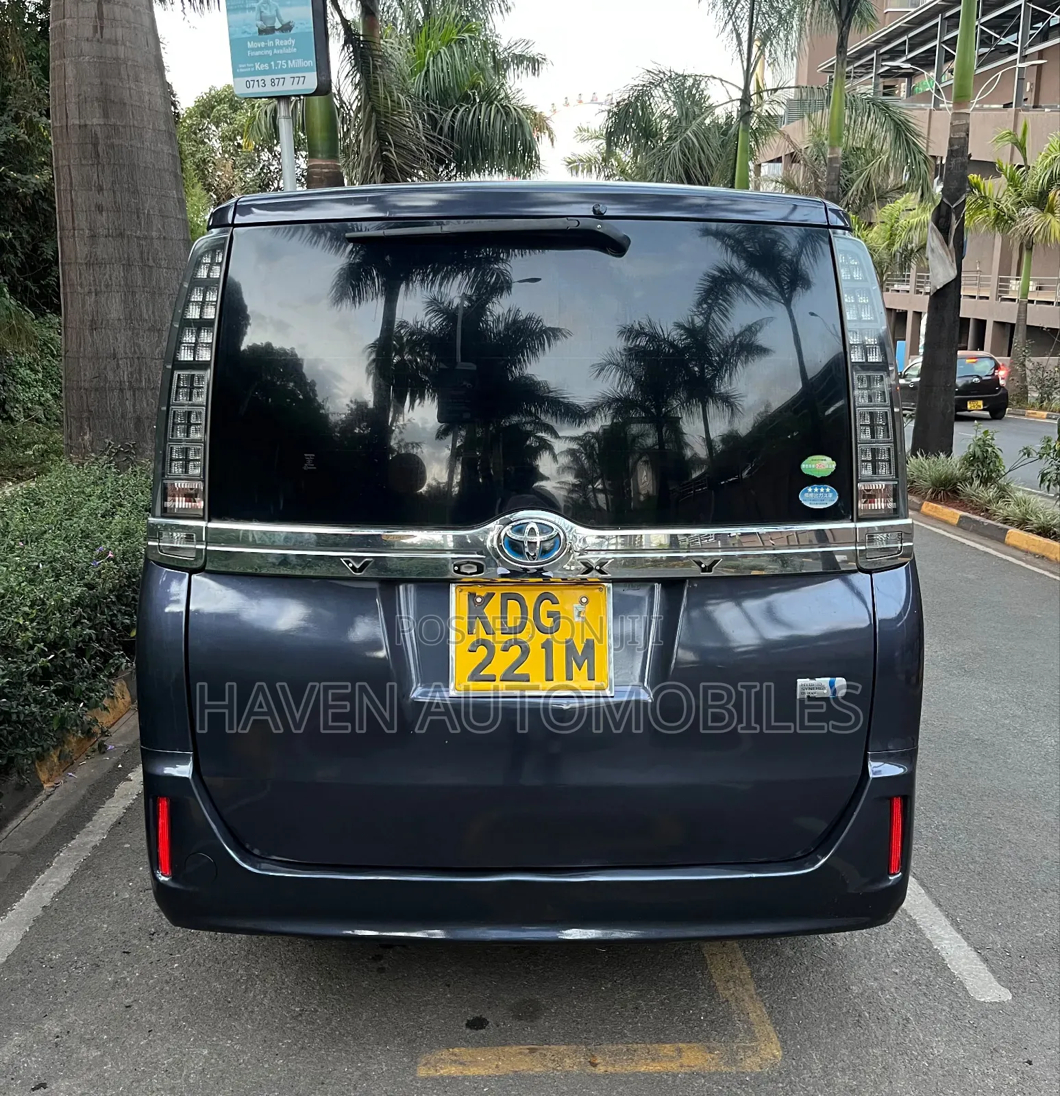 Toyota Voxy 2015 Black