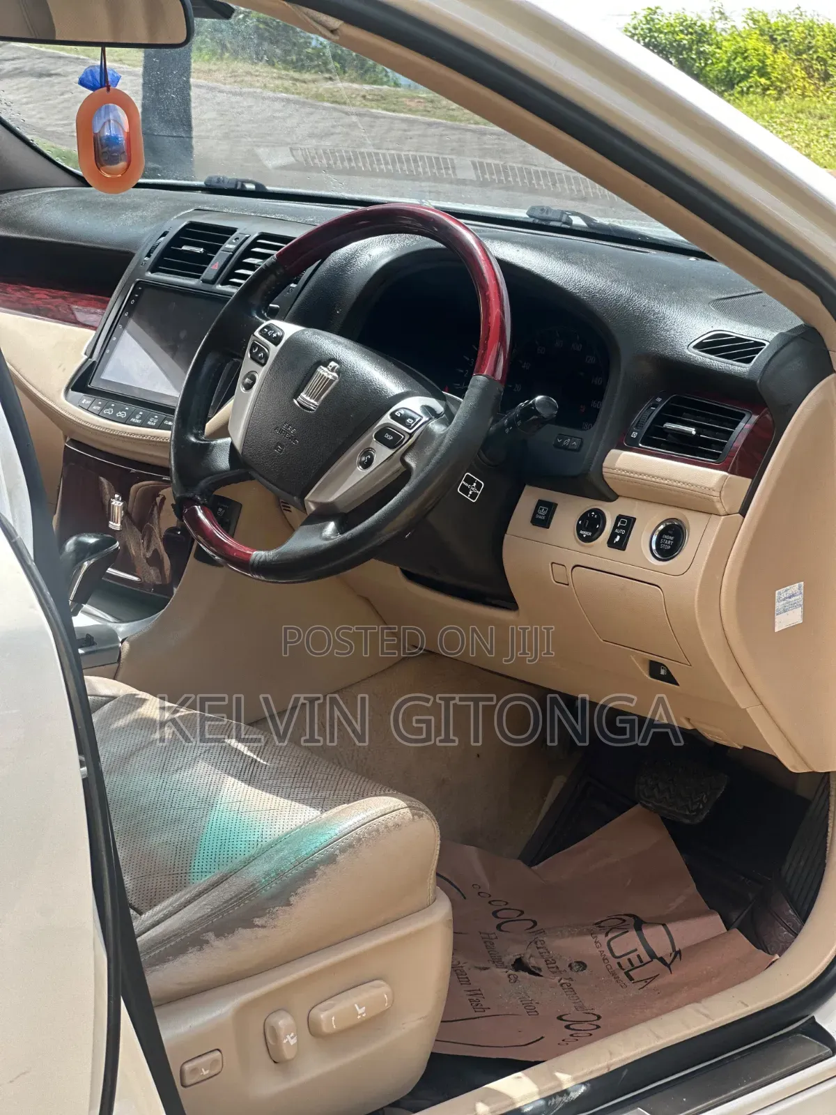 Toyota Crown 2013 White