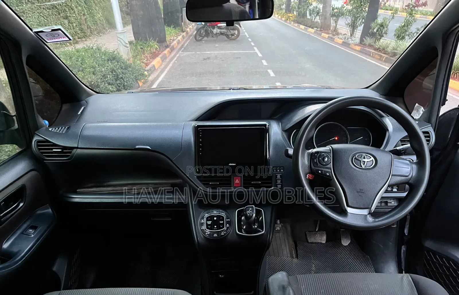 Toyota Voxy 2015 Black