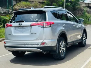 Toyota RAV4 2019 Silver