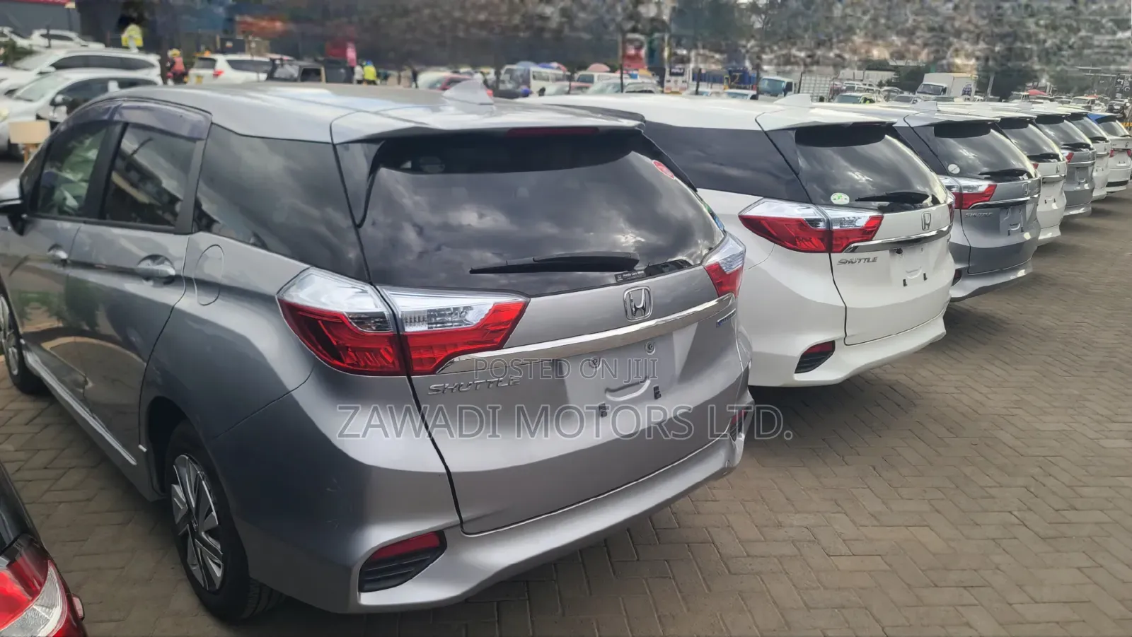 Honda Fit Shuttle 1.5 Hybrid 2WD 2019 Silver