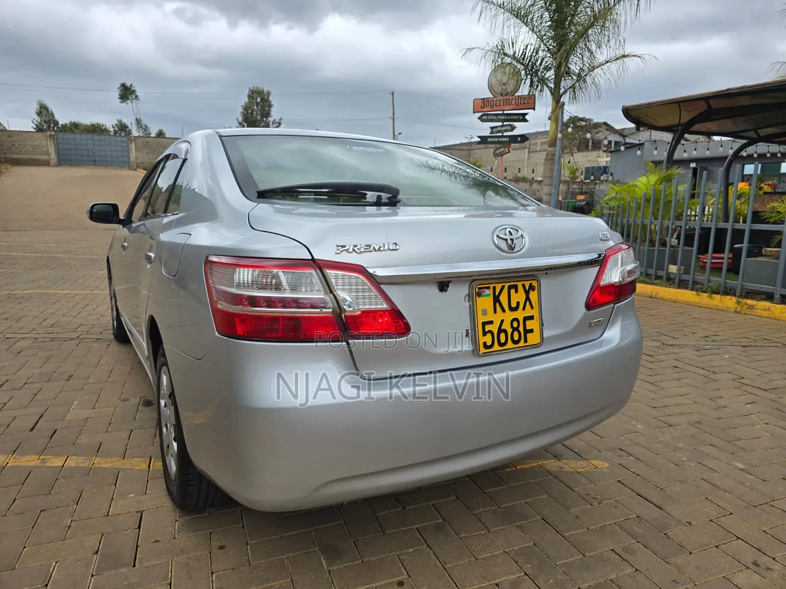 Toyota Premio 2012 Silver