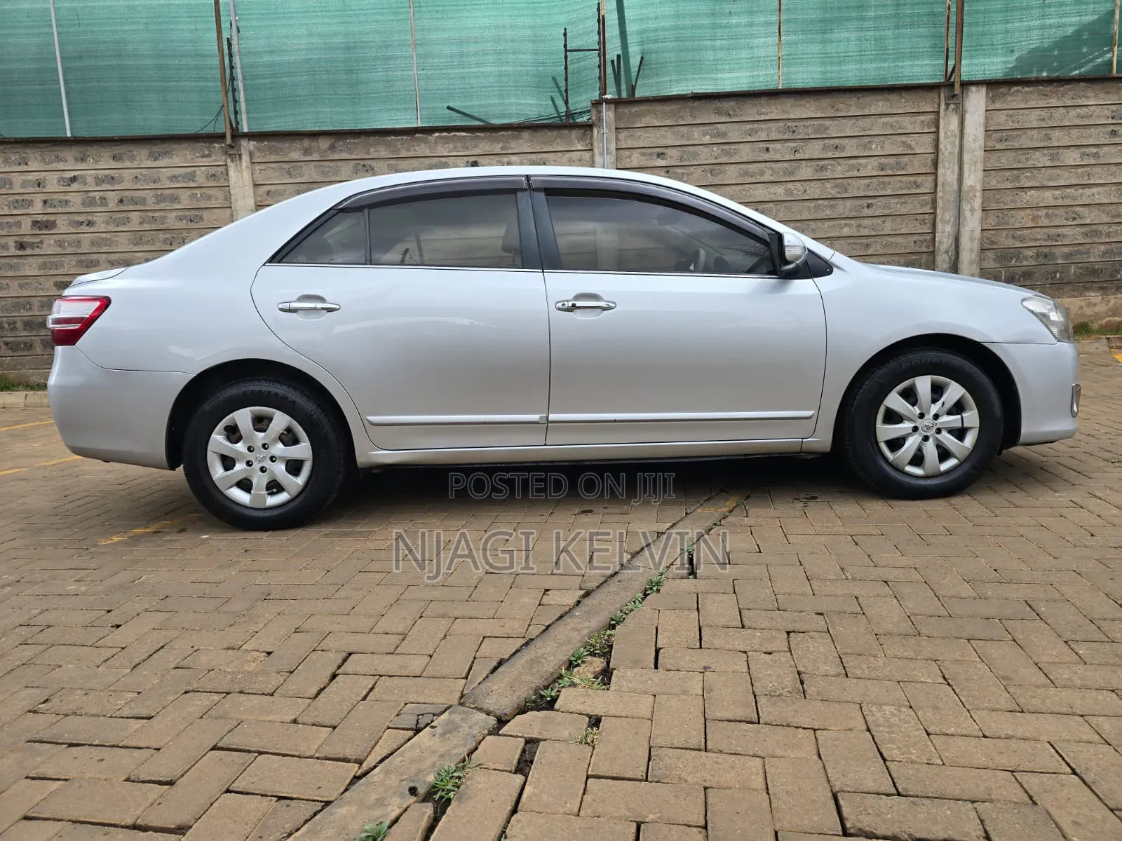 Toyota Premio 2012 Silver