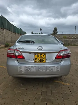 Toyota Premio 2012 Silver