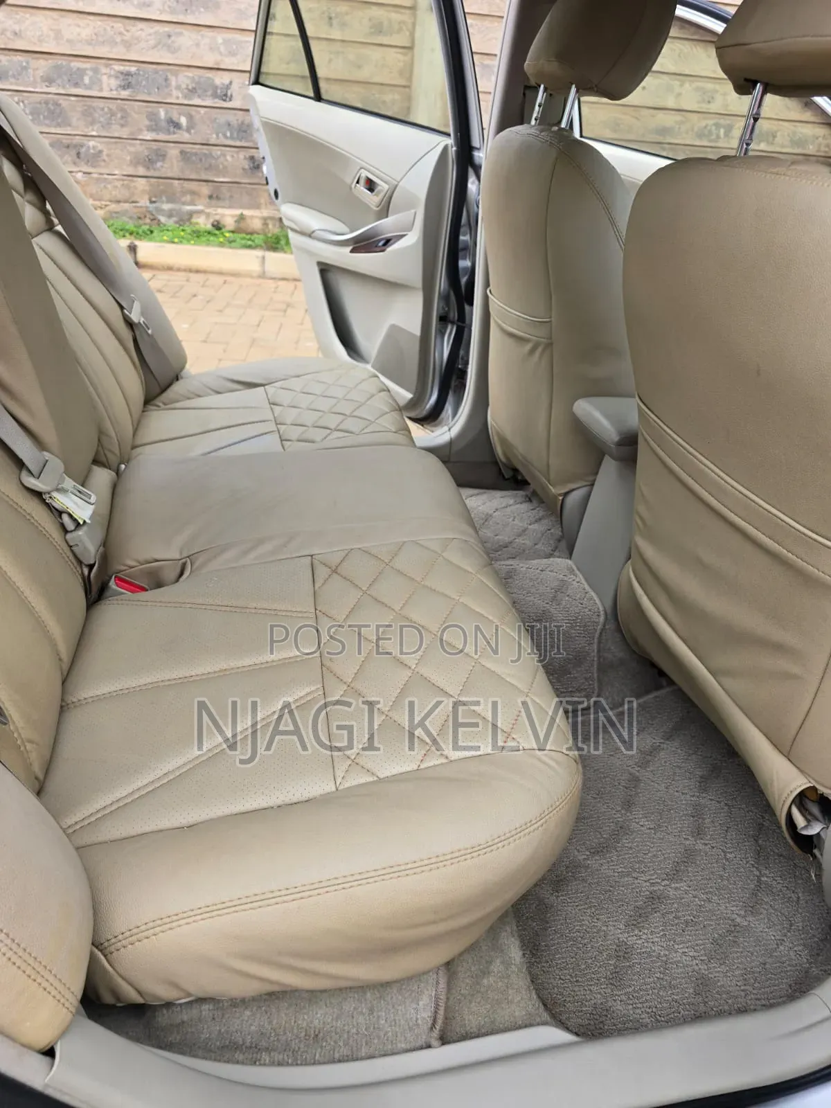 Toyota Premio 2012 Silver