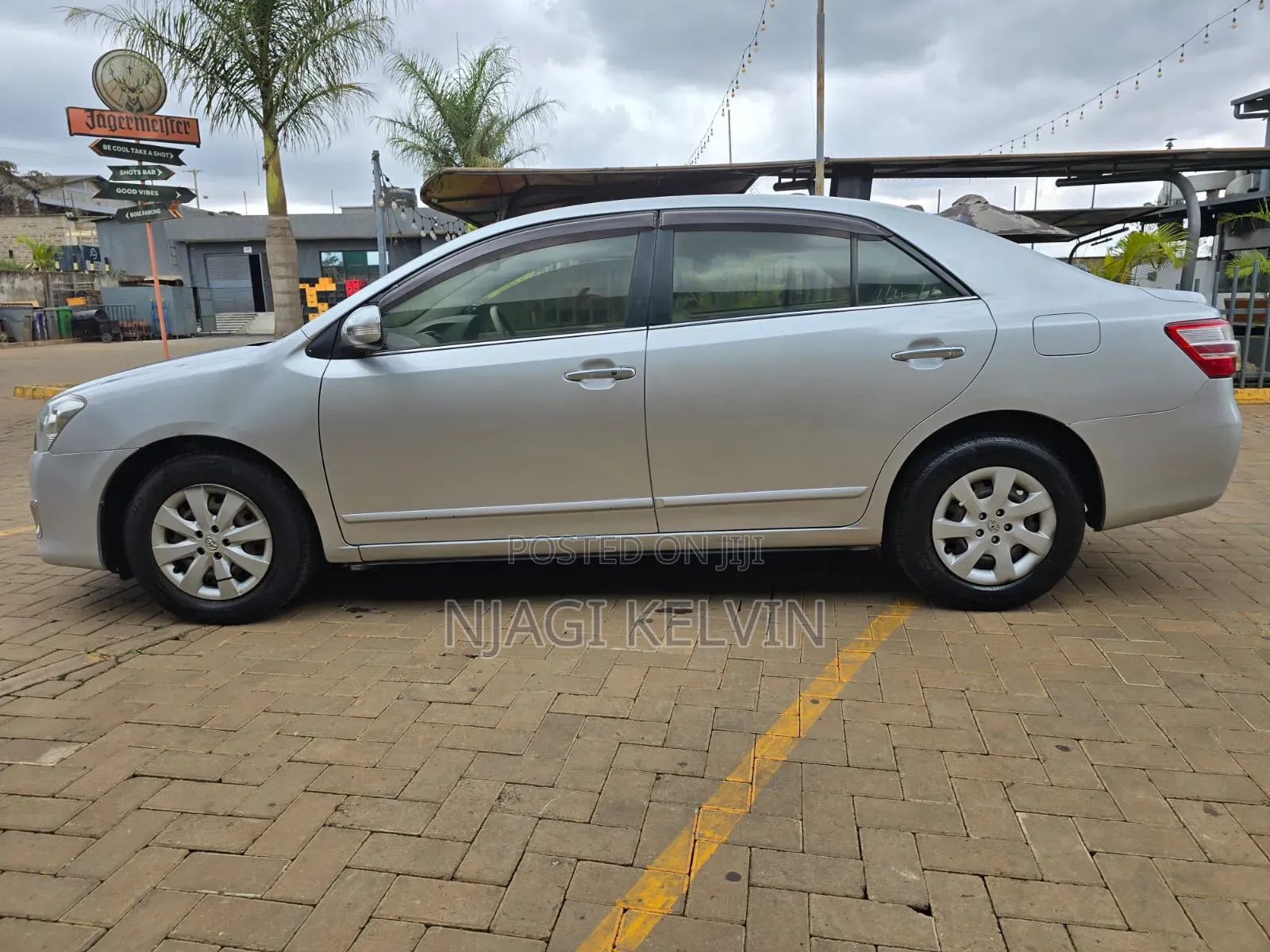 Toyota Premio 2012 Silver