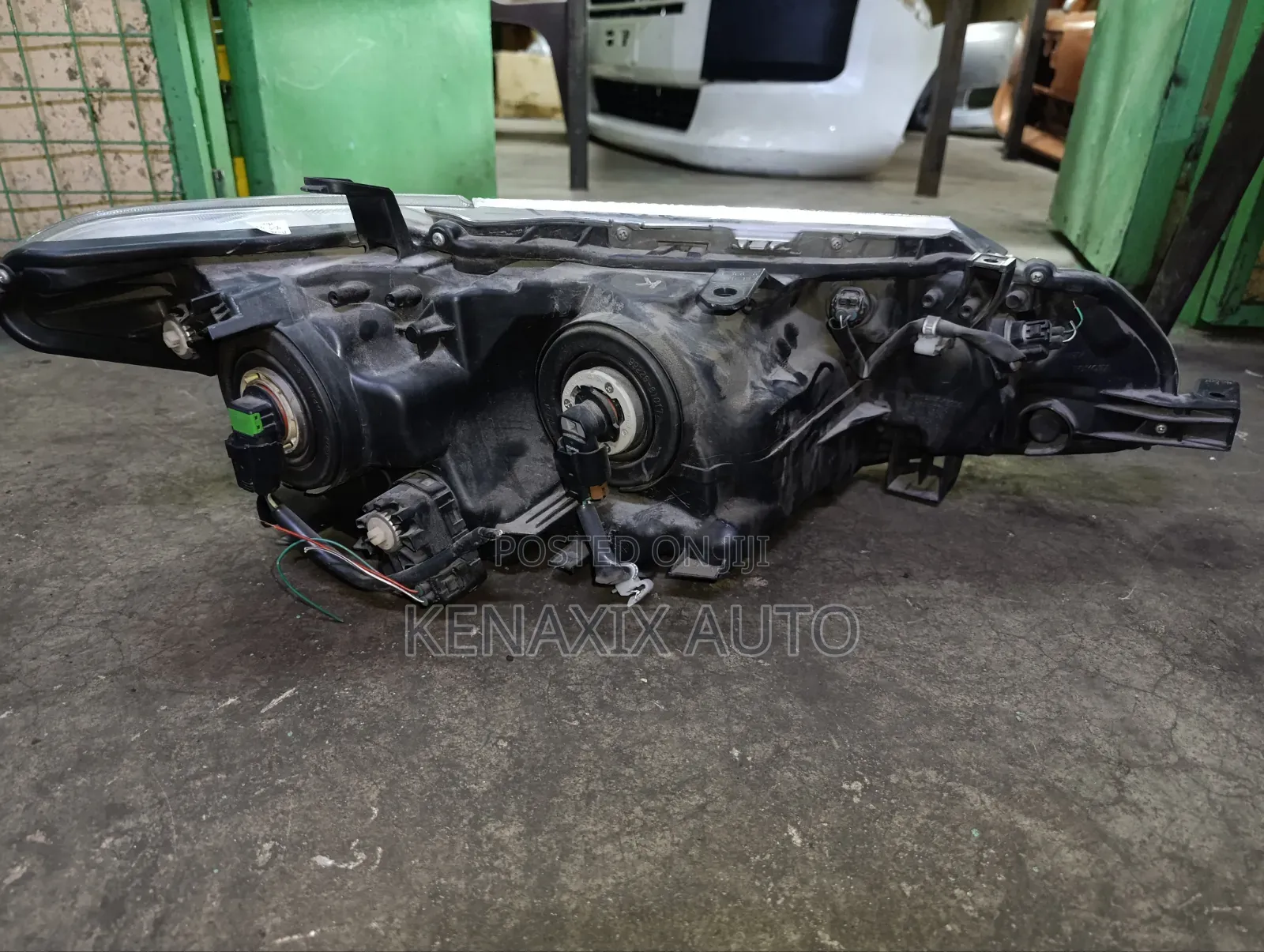 Fielder/Axio 165 Non-Xenon Headlight
