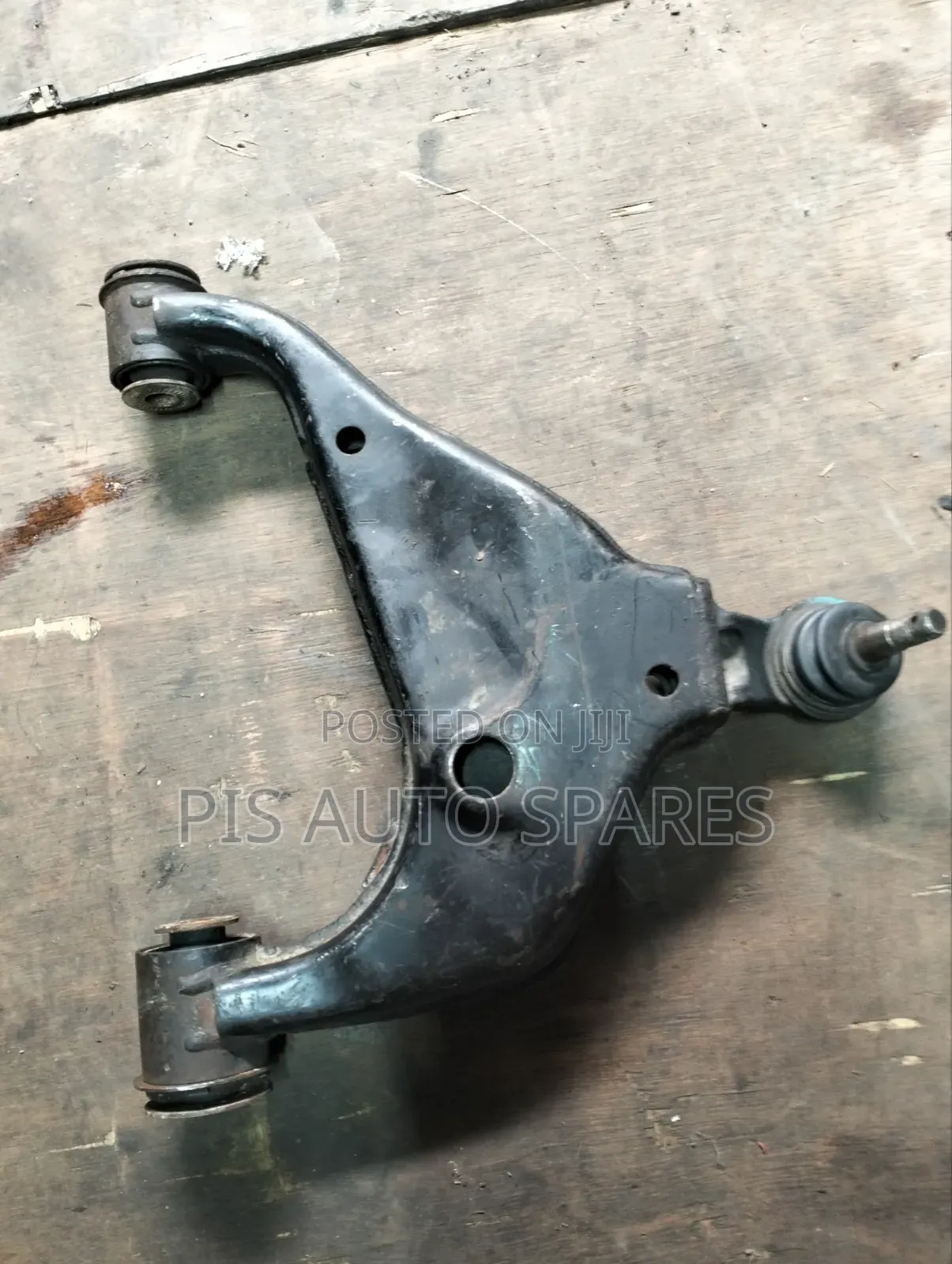 Toyota Hilux Vigo Lower Control Arm