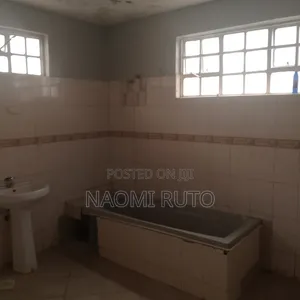 4bdrm Maisonette in 92Airview, Complex Utawala for rent