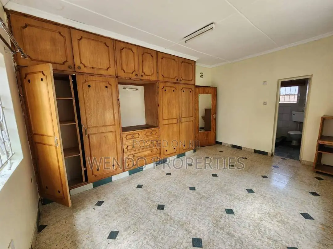 2bdrm Bungalow in Karen C for rent