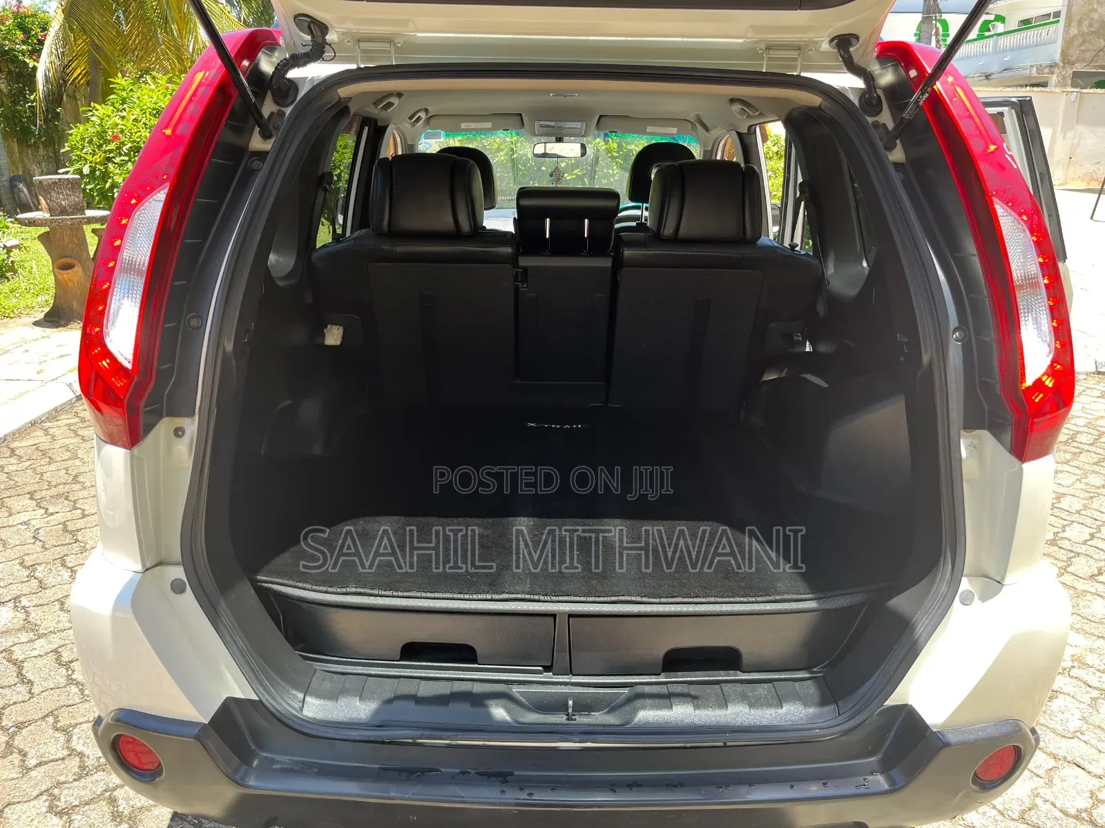 Nissan X-Trail 2.0 Petrol XE 2011 White