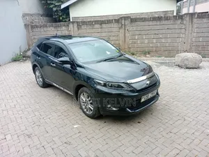 Toyota Harrier 2.0 2015 Black
