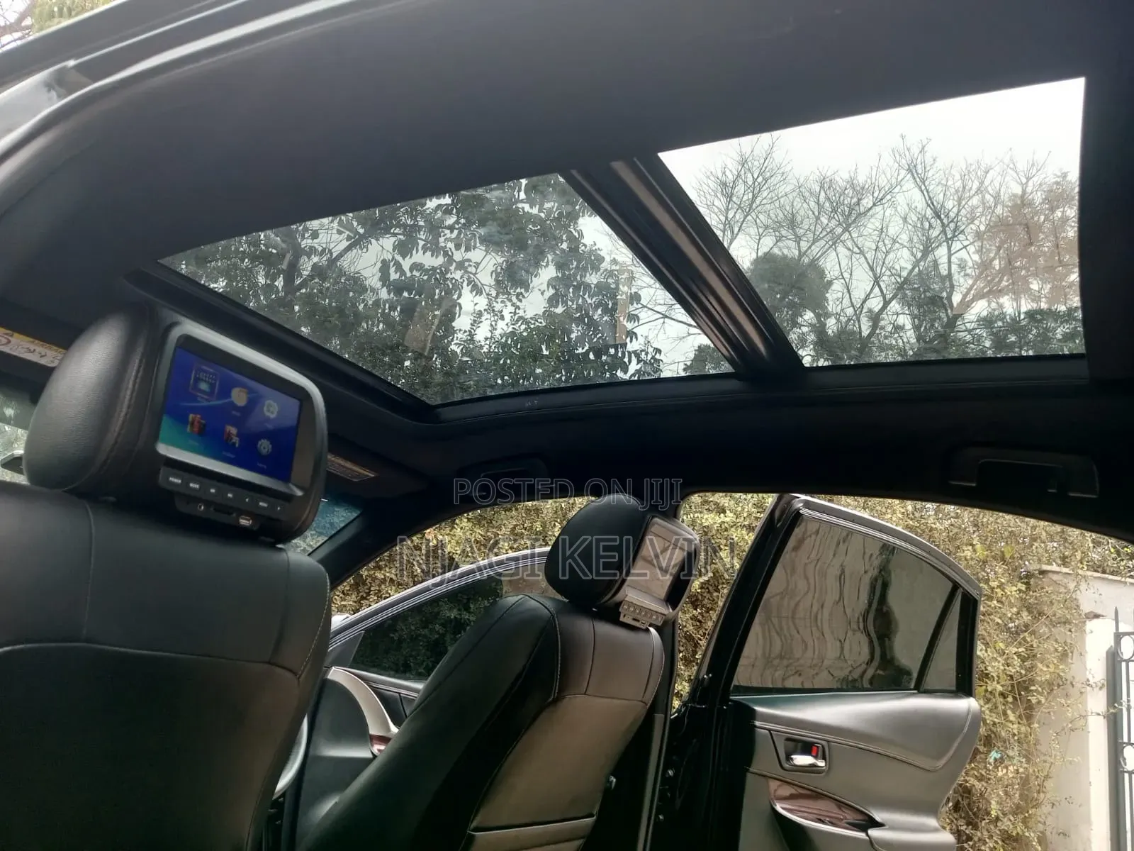 Toyota Harrier 2.0 2015 Black
